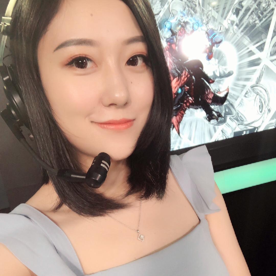 解说璨璨专访工作多证明自己被需要和认可