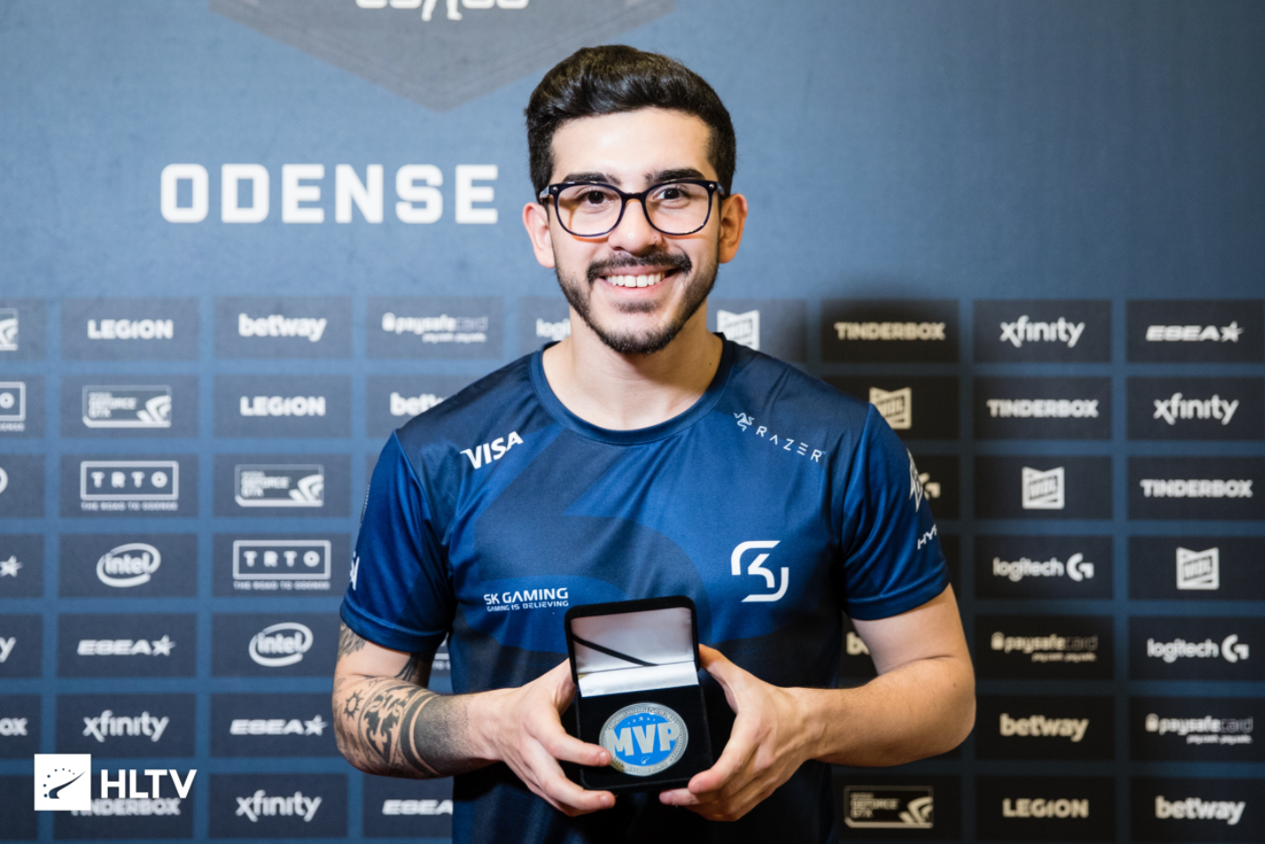 两年前,coldzera还是一个刚出道的巴西厂二代,据说