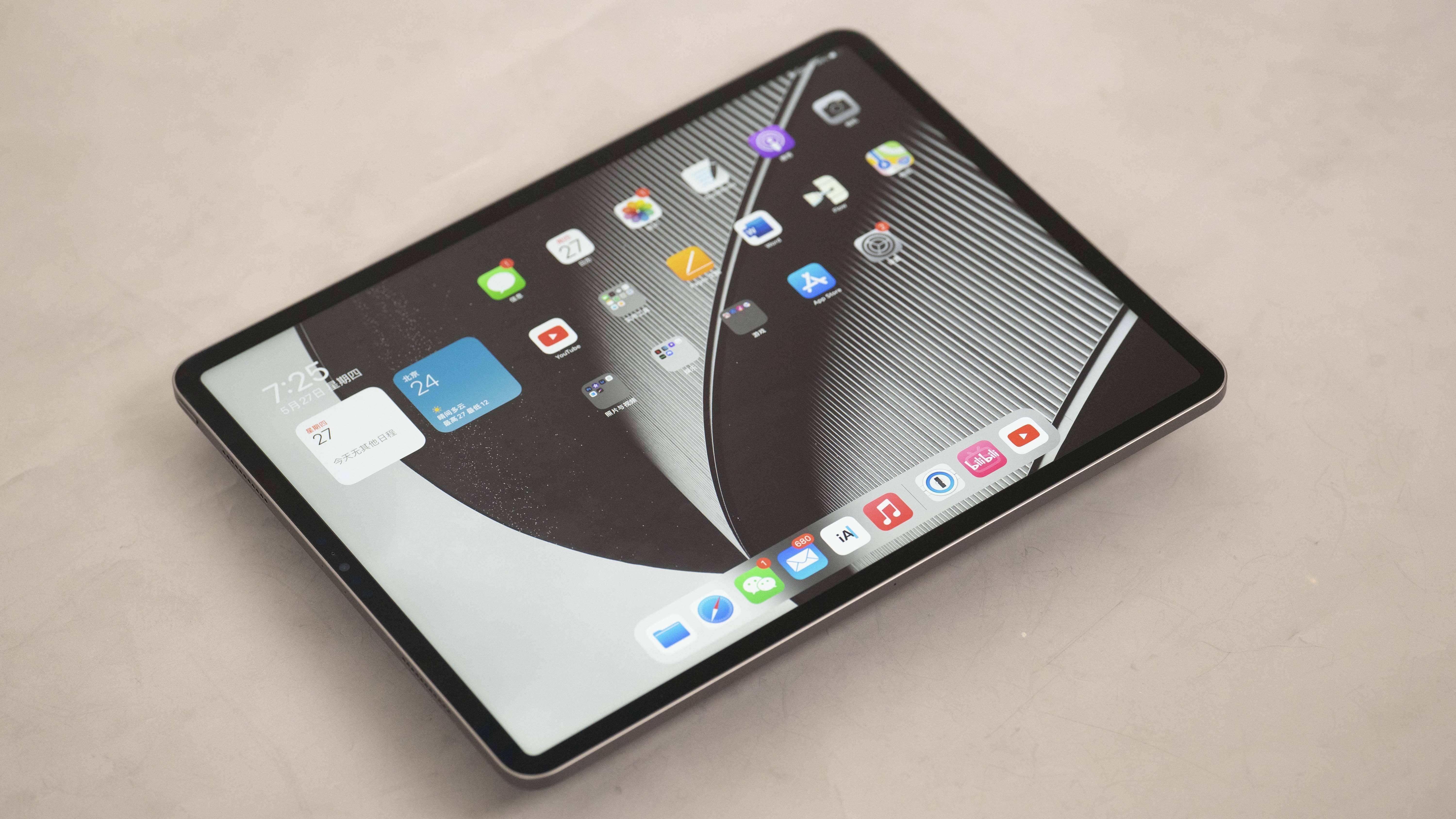 iPad Pro 2024款屏幕大升级：苹果首次使用OLED