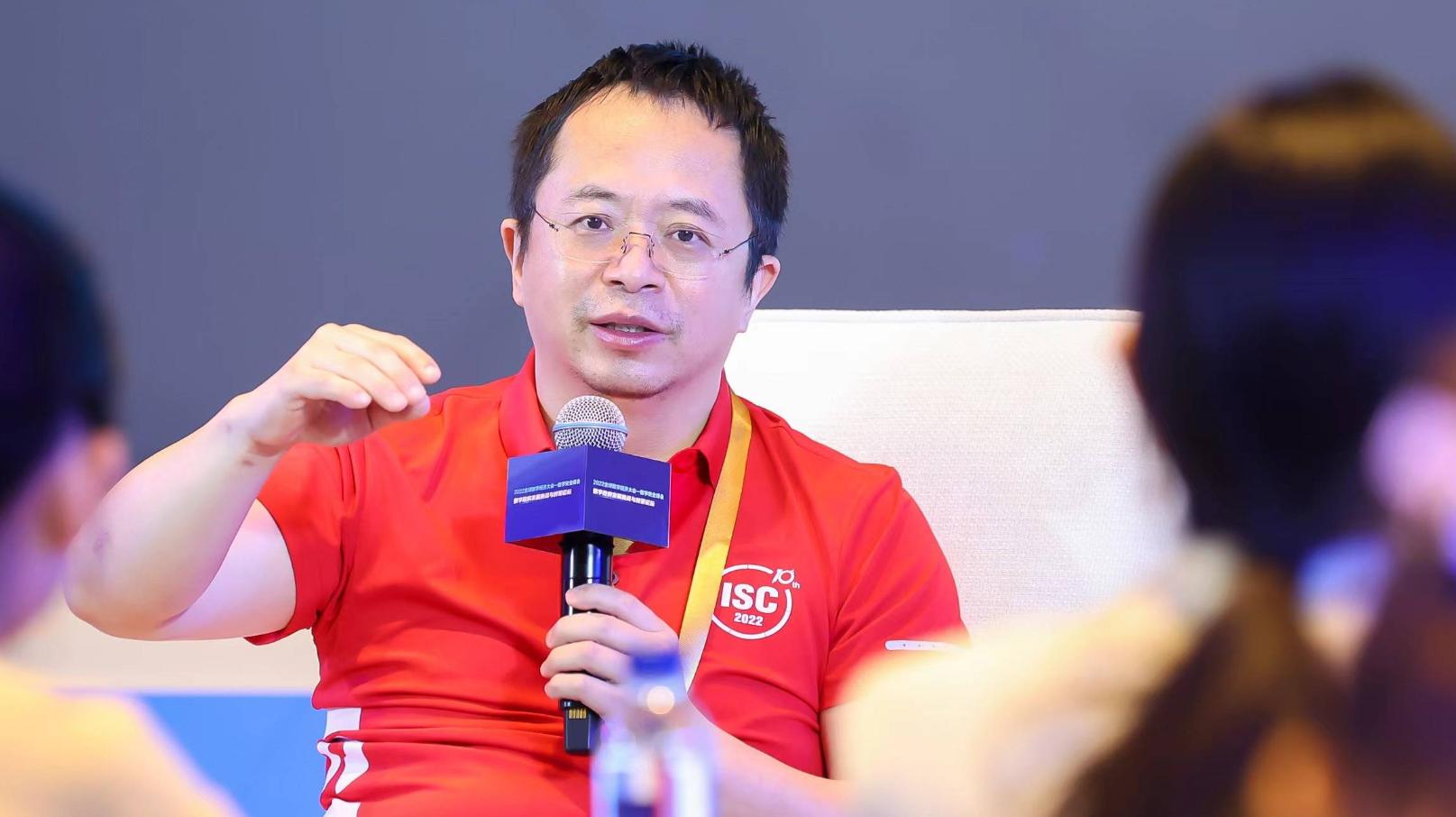 李國慶稱羨慕周鴻禕離婚：不像自己煩死了