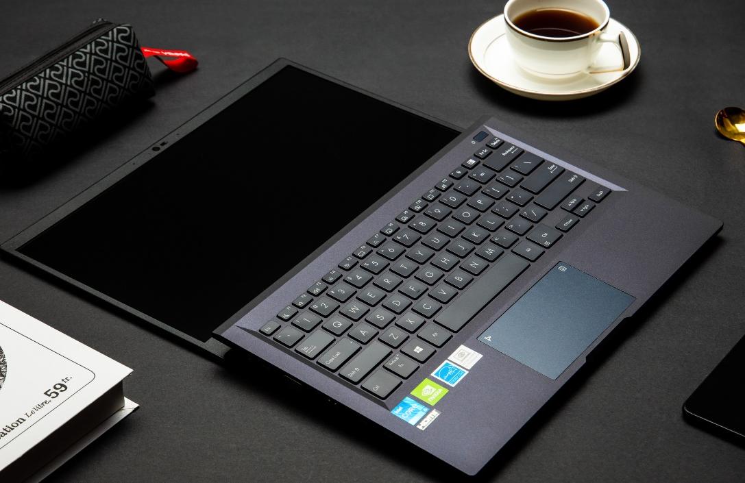 全球筆記本電腦市場回暖 預計2024年出貨量增長2~5%