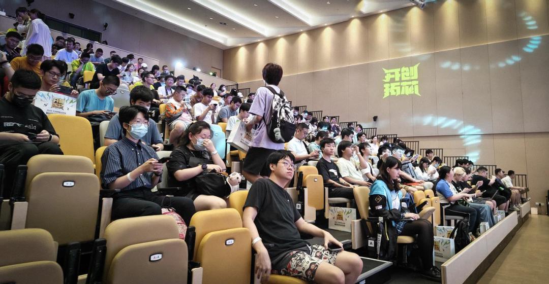 鷹角想讓更多年輕遊戲人不再窘迫