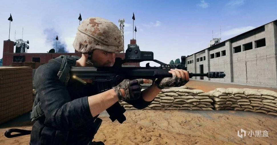 在第一人称视角下来看的话,它并不是纯正的qbz