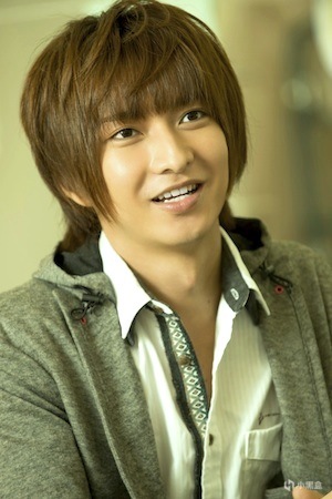 猪野広樹 饰 主人公塩田康平 饰 坂本龙司御寺ゆ